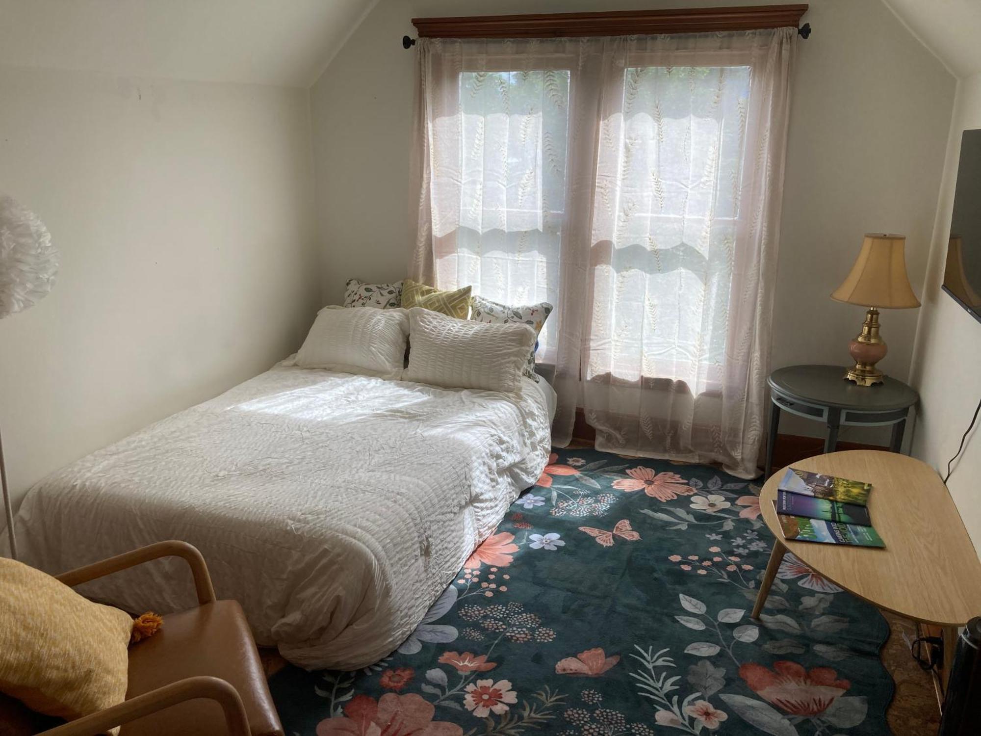 Victorian Guest Getaway-20Mins To Glacier National Park-10Mins To Airport! โคลัมเบียฟอลส์ ภายนอก รูปภาพ