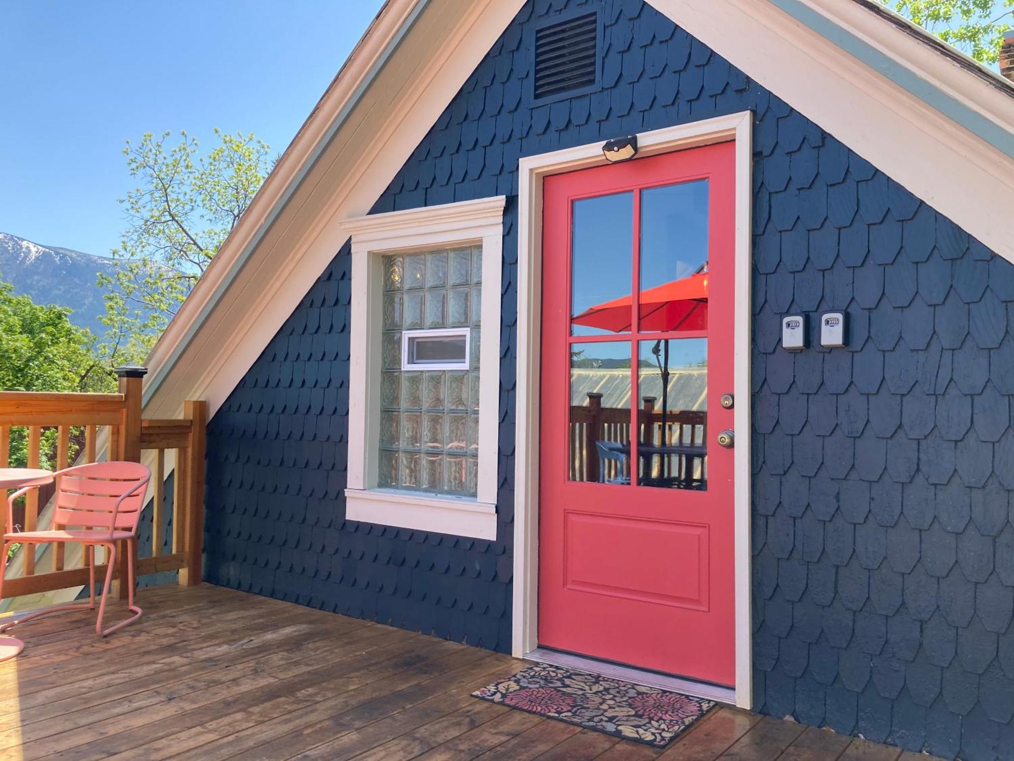 Victorian Guest Getaway-20Mins To Glacier National Park-10Mins To Airport! โคลัมเบียฟอลส์ ภายนอก รูปภาพ